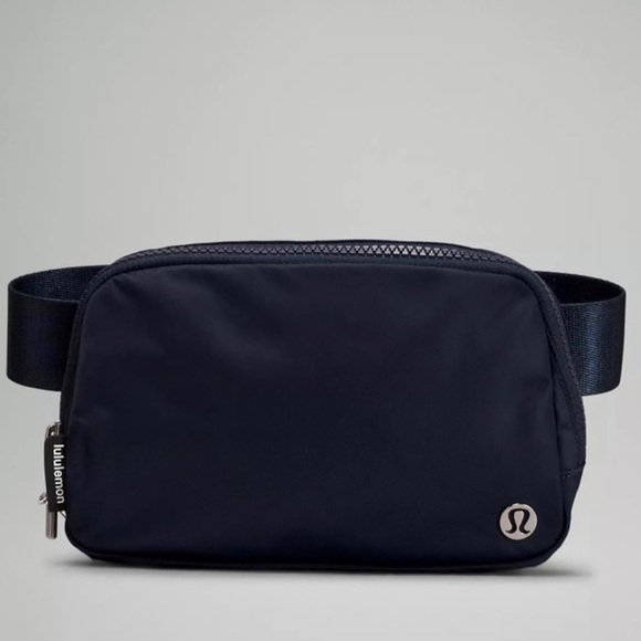 lululemon athletica Handbags - NWT Lululemon everywhere belt bag